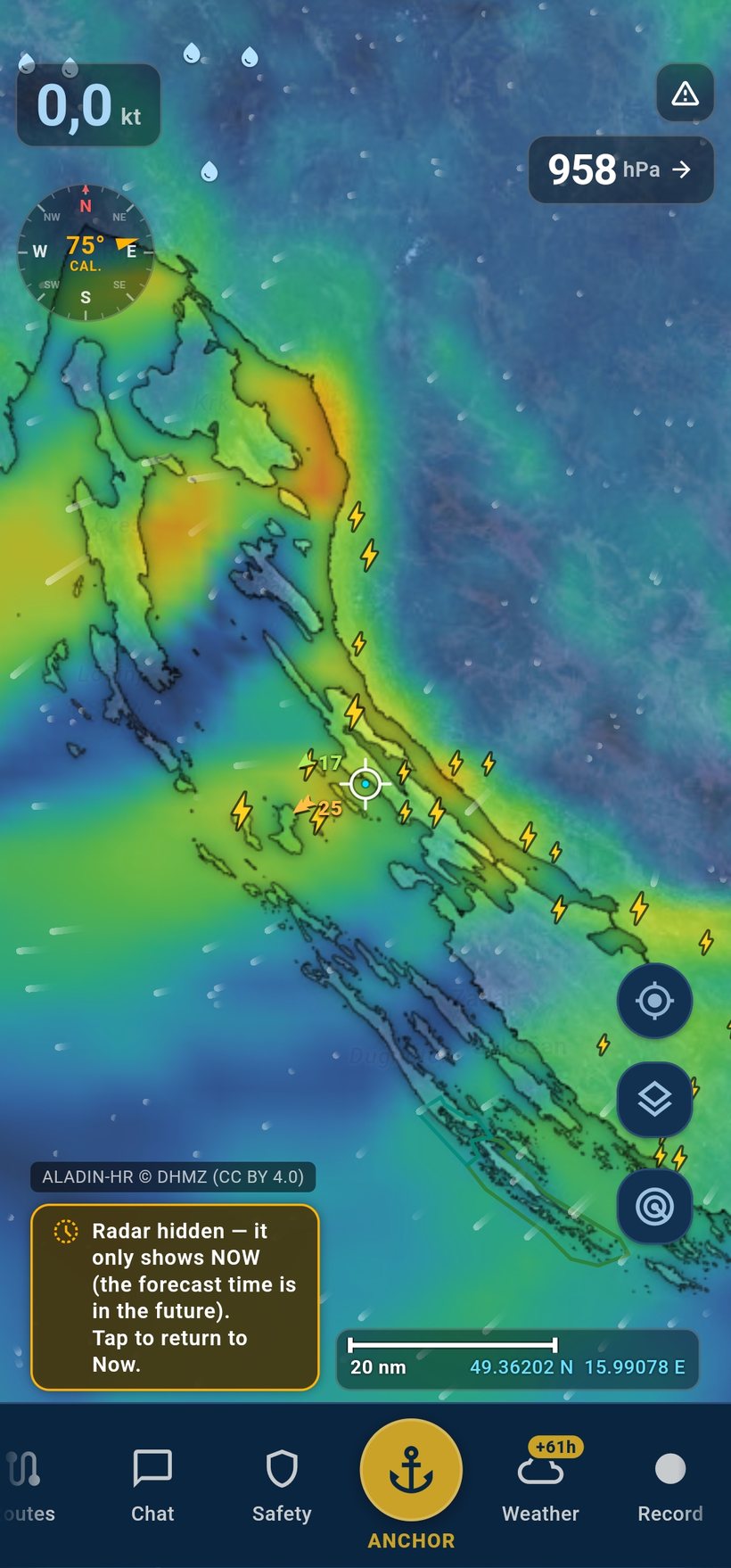 Adriatic chart with the wind field: the bora jet running down the Velebit channel, wind particles, rain and data from the ALADIN-HR model by DHMZ.