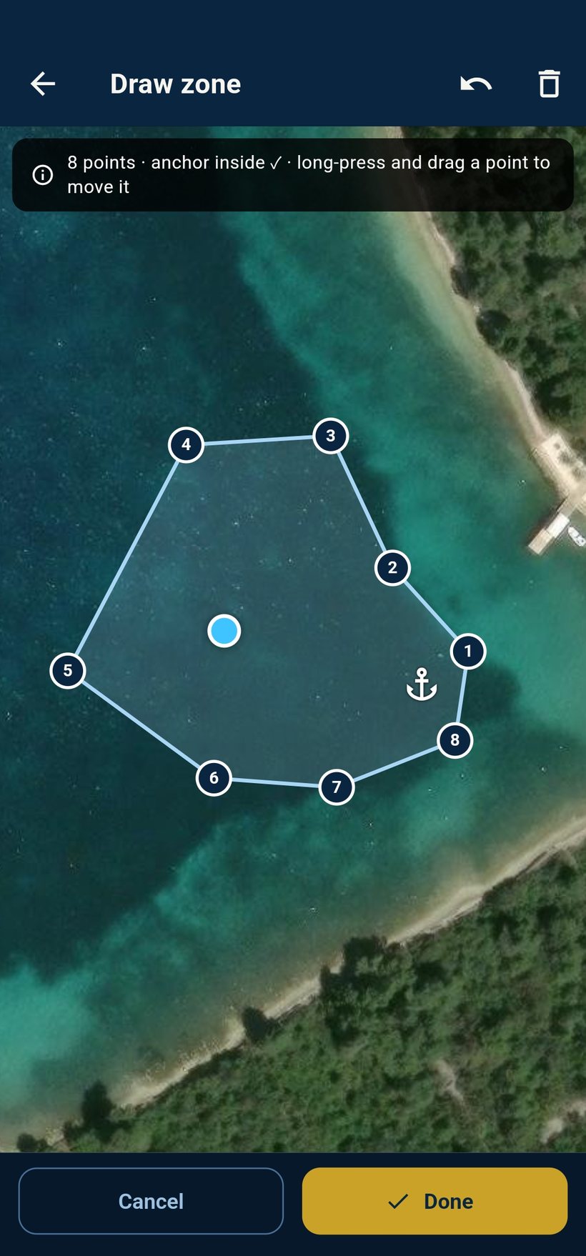 Drawing the safe zone in the app: an eight-point polygon traced around the bay, anchor inside.